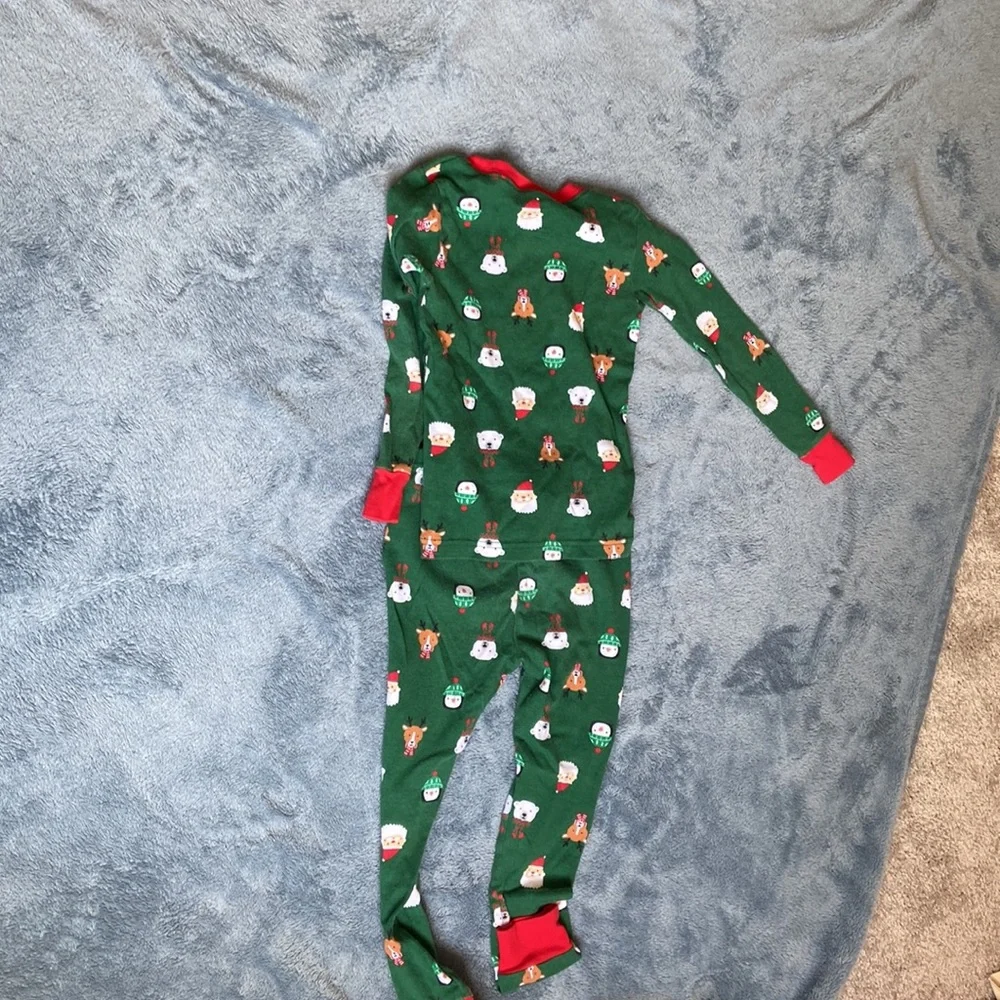 Carter’s Christmas pjs size 5T